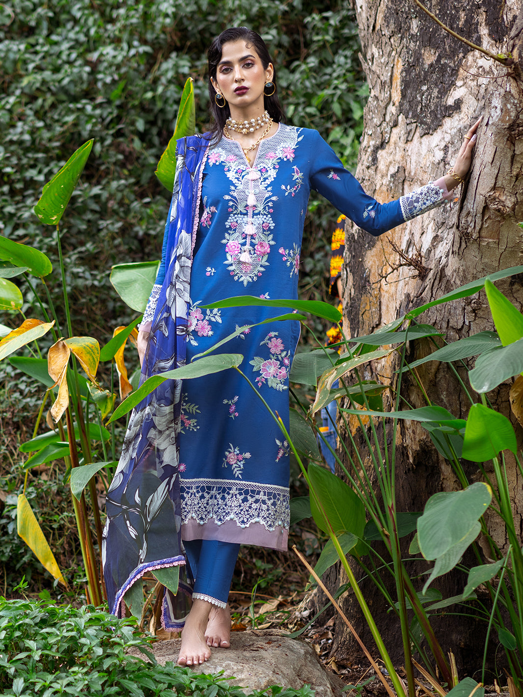Roheenaz | Whispered Florals | Gentle Breeze