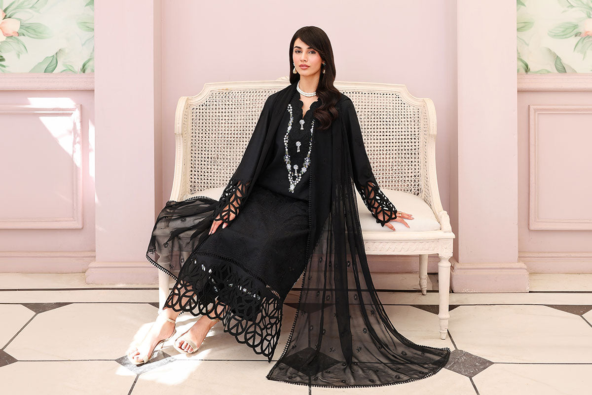 Eid Morning to Evening: Styling Roheenaz's Lawn for Every Celebration