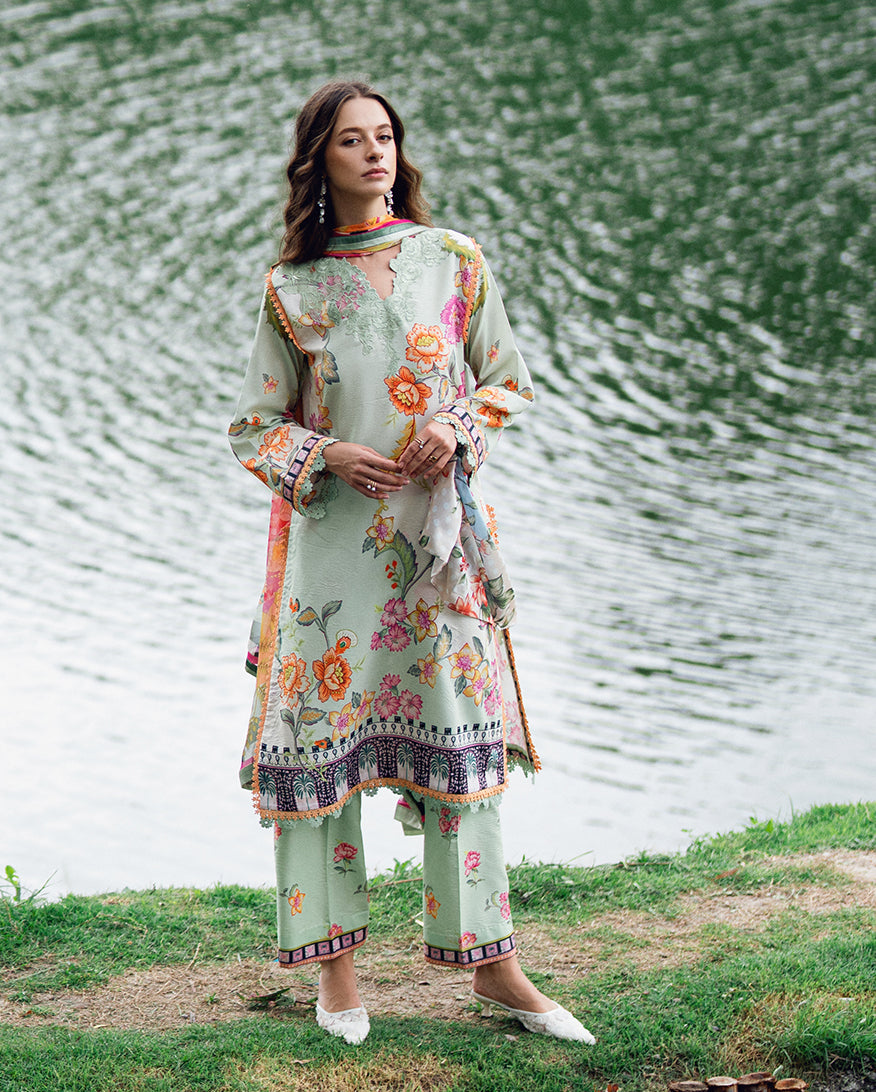 Crimson Whisper - Roheenaz