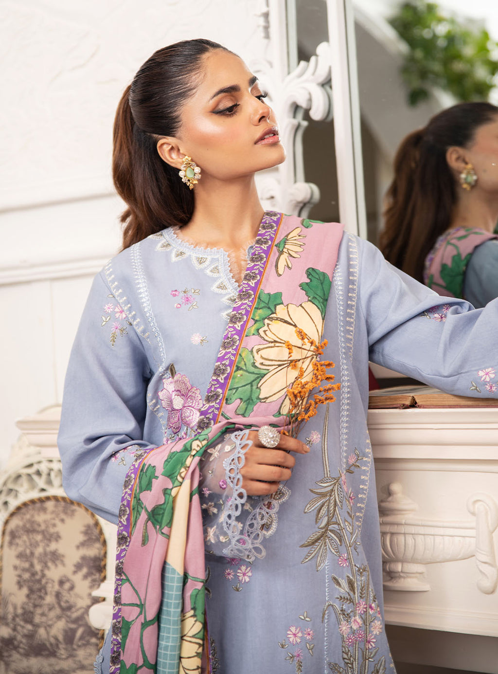 Raya - Roheenaz