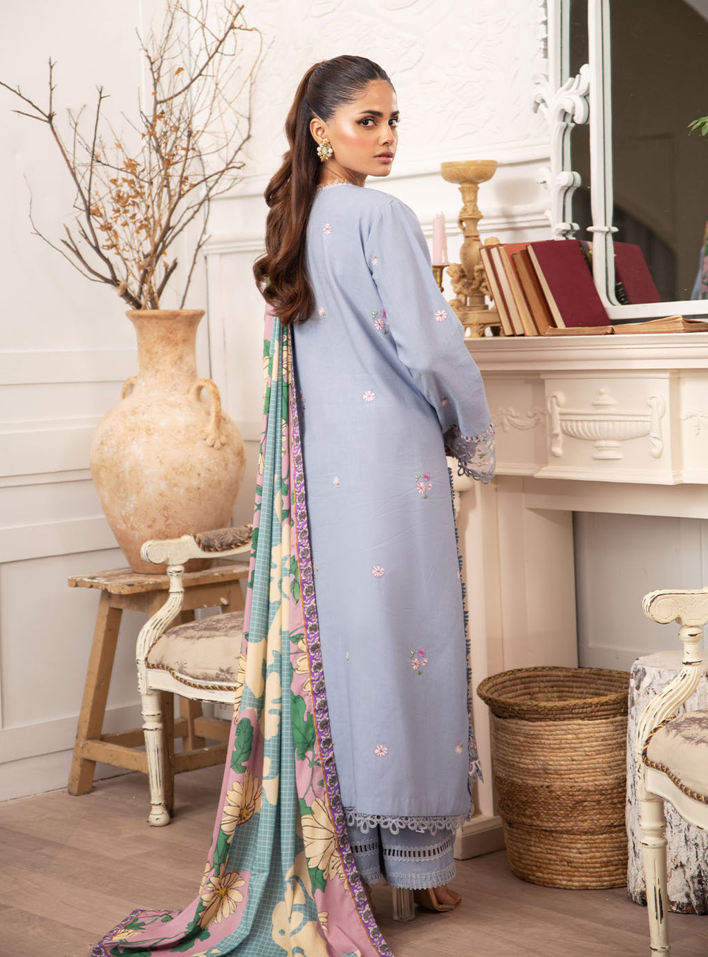 Raya - Roheenaz