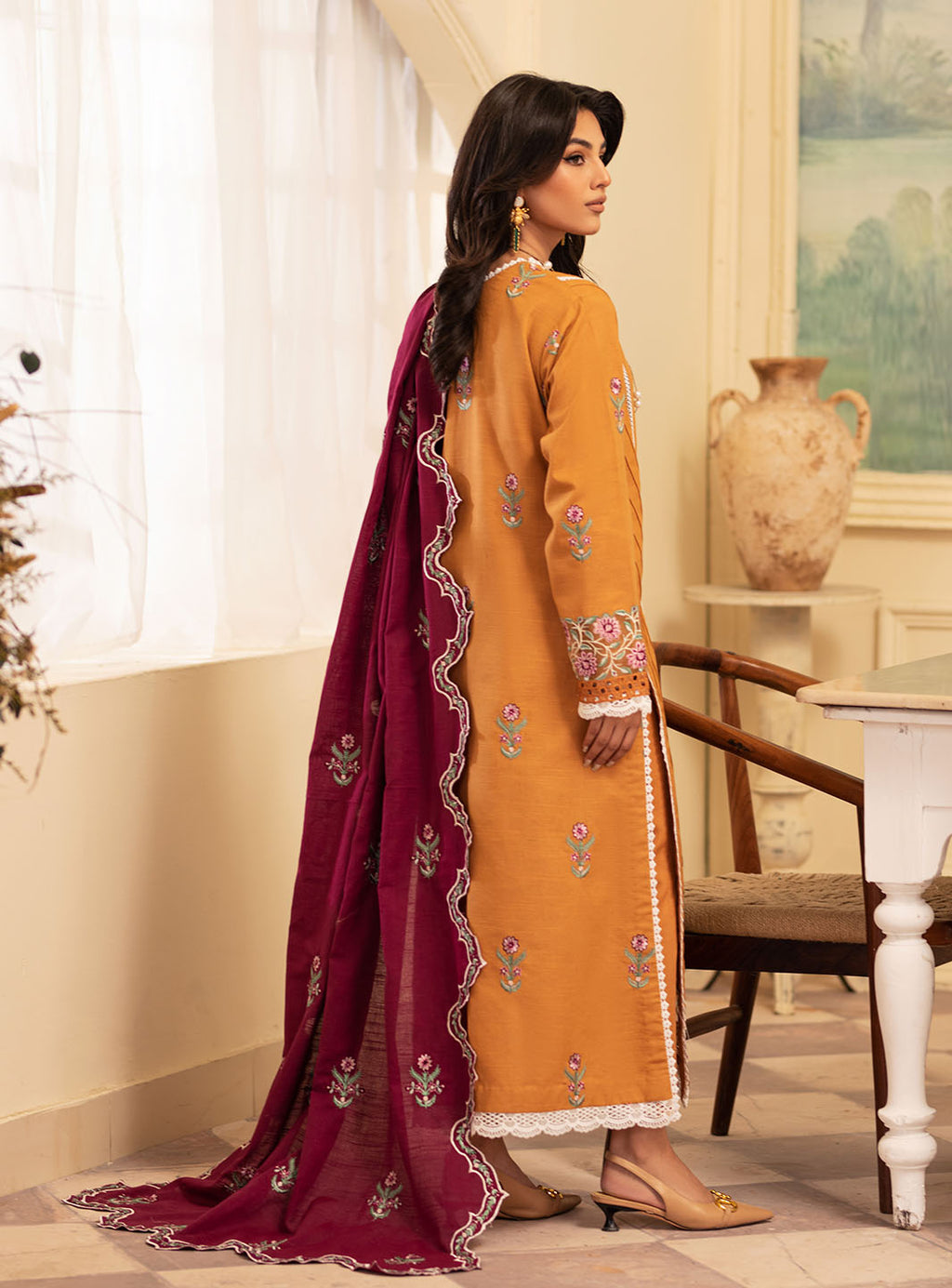 Saffron - Roheenaz