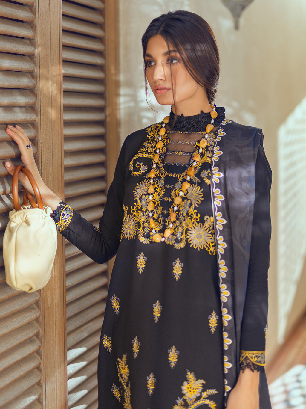 Manal - Roheenaz