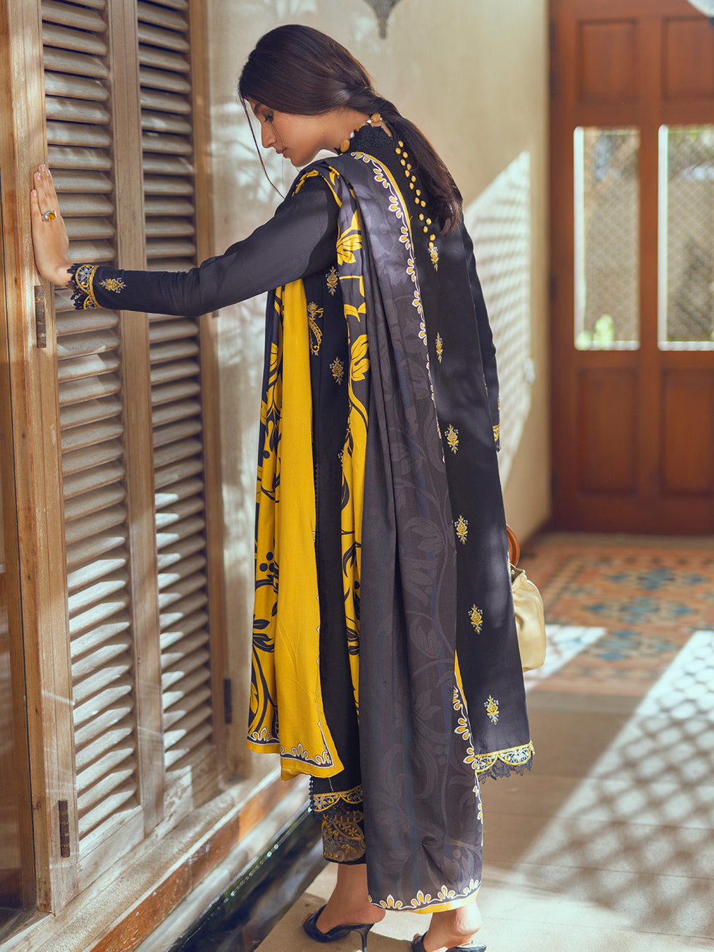 Manal - Roheenaz