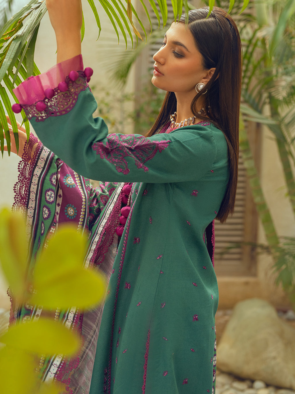 Shaina - Roheenaz