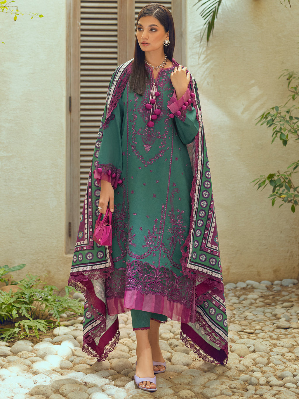 Shaina - Roheenaz